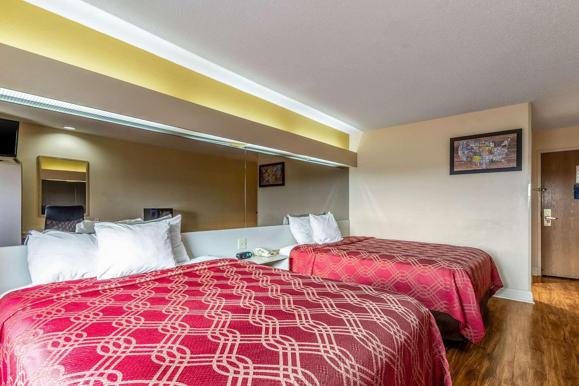 Econo Lodge Inn & Suites Evansville Stevenson Kültér fotó
