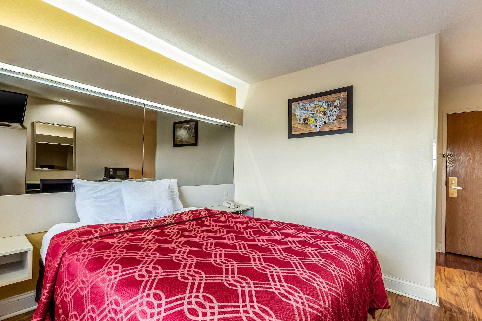 Econo Lodge Inn & Suites Evansville Stevenson Kültér fotó